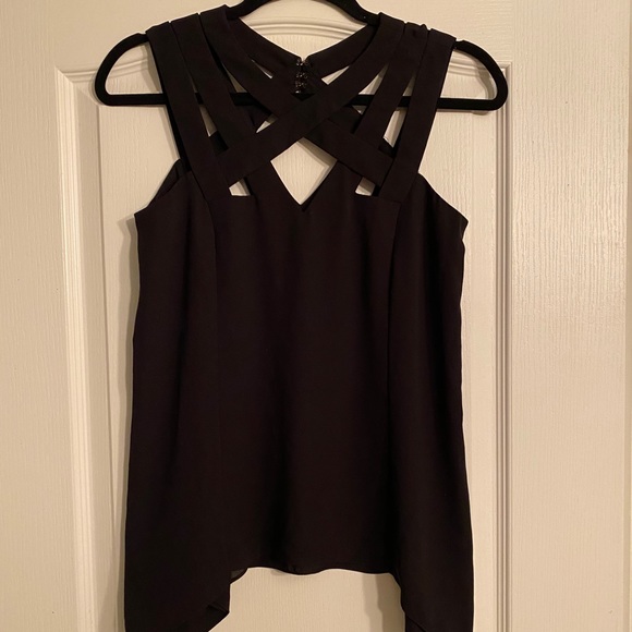 Black top - Picture 3 of 3